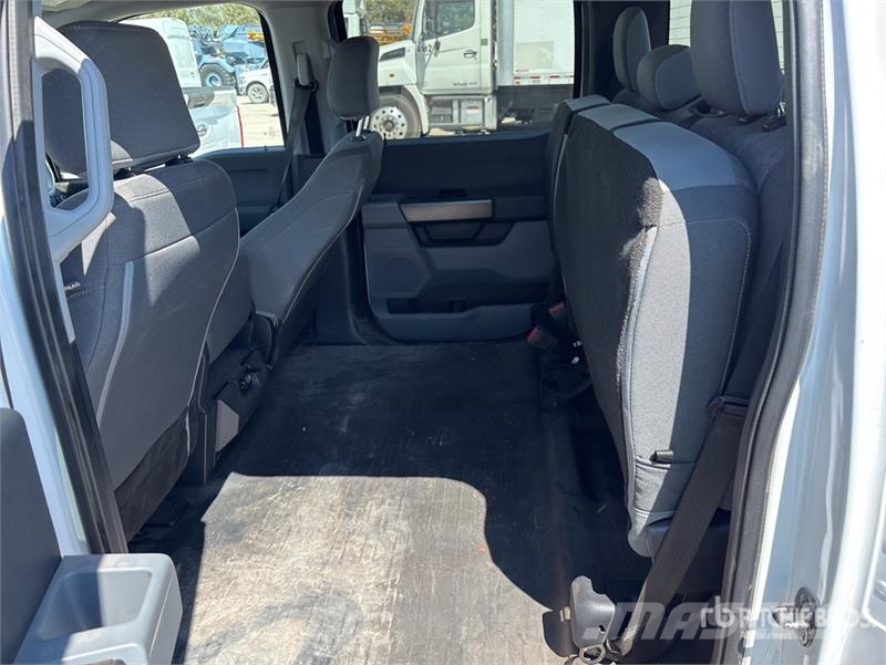 Ford F-150 4x4 Crew Cab Pickup Other