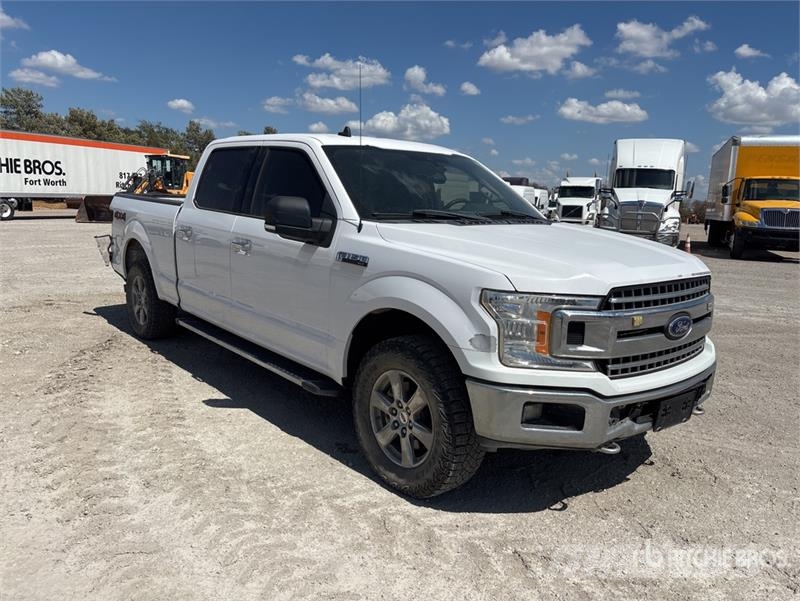 Ford F-150 4x4 Crew Cab Pickup Muu