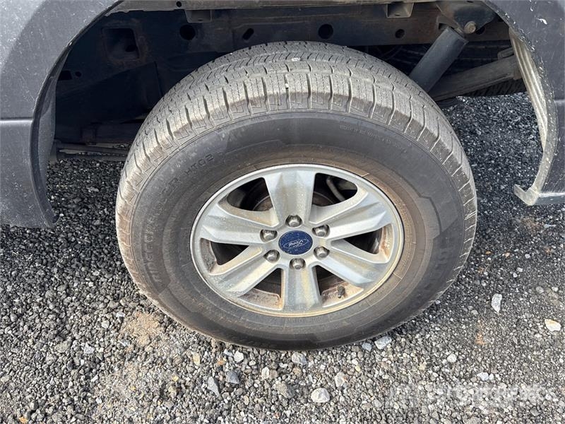 Ford F-150 4x4 Crew Cab Pickup Citi