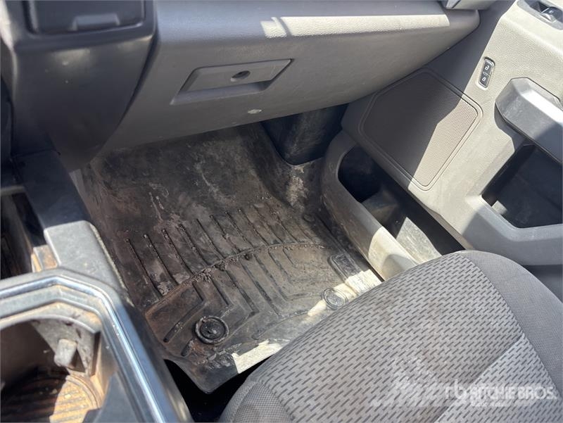 Ford F-150 4x4 Crew Cab Pickup Muu