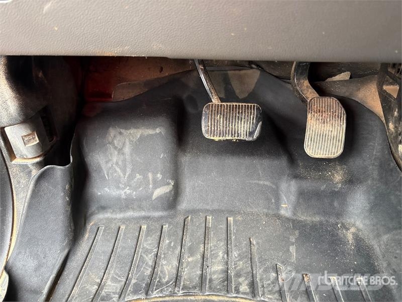 Ford F-150 4x4 Crew Cab Pickup Altele