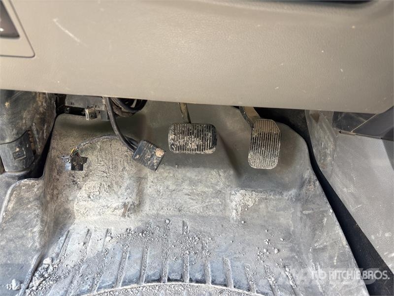 Ford F-150 4x4 Crew Cab Pickup Muu