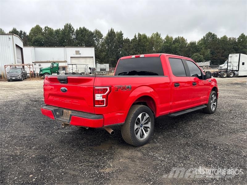 Ford F-150 4x4 Crew Cab Pickup Altele