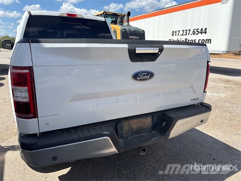 Ford F-150 4x4 Crew Cab Pickup Muu