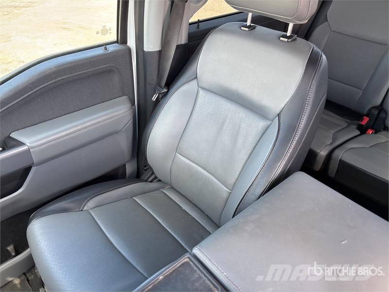 Ford F-150 4x4 Crew Cab Pickup Furgoni altro