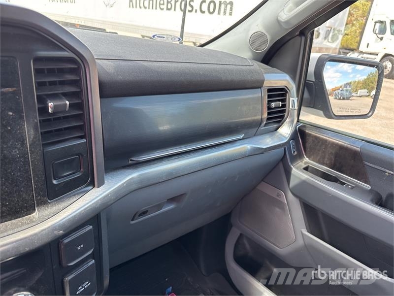 Ford F-150 4x4 Crew Cab Pickup Furgoni altro