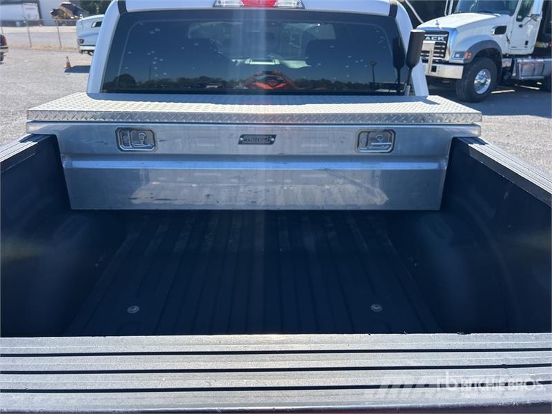 Ford F-150 4x4 Crew Cab Pickup Drugi