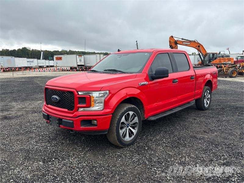 Ford F-150 4x4 Crew Cab Pickup Altele