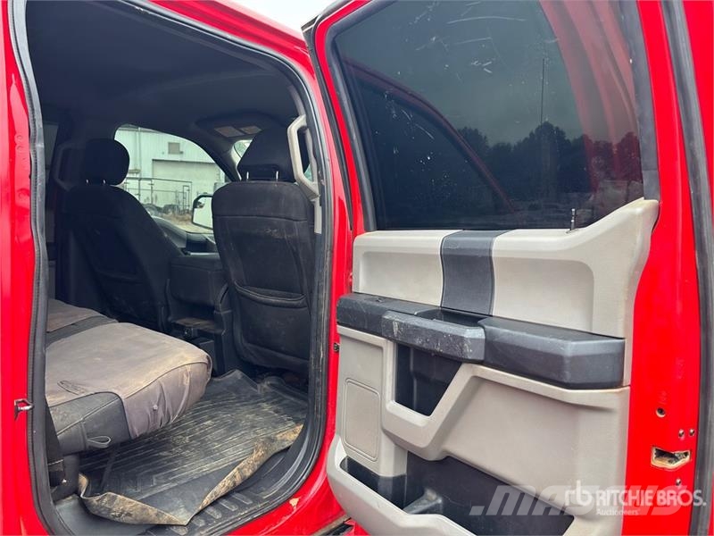 Ford F-150 4x4 Crew Cab Pickup Altele