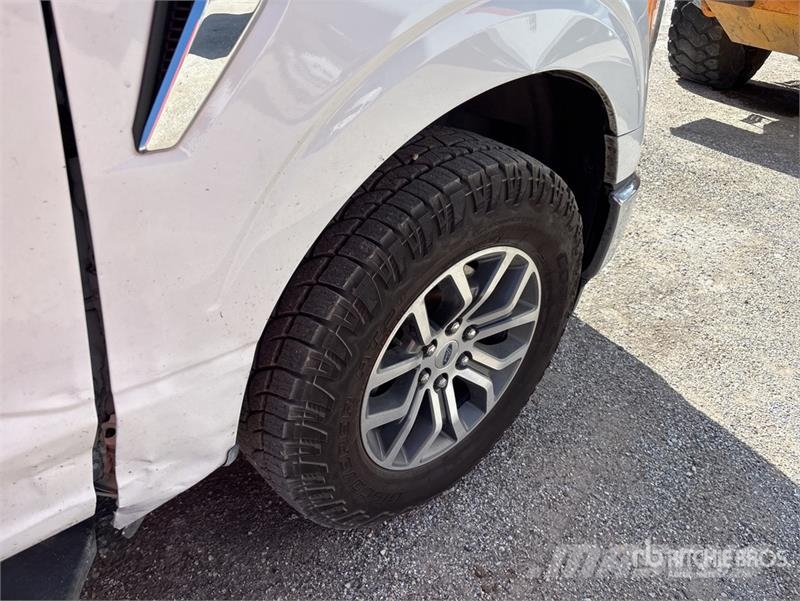 Ford F-150 4x4 Crew Cab Pickup Furgoni altro