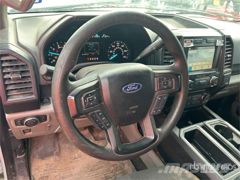Ford F-150 4x4 Crew Cab Pickup 기타