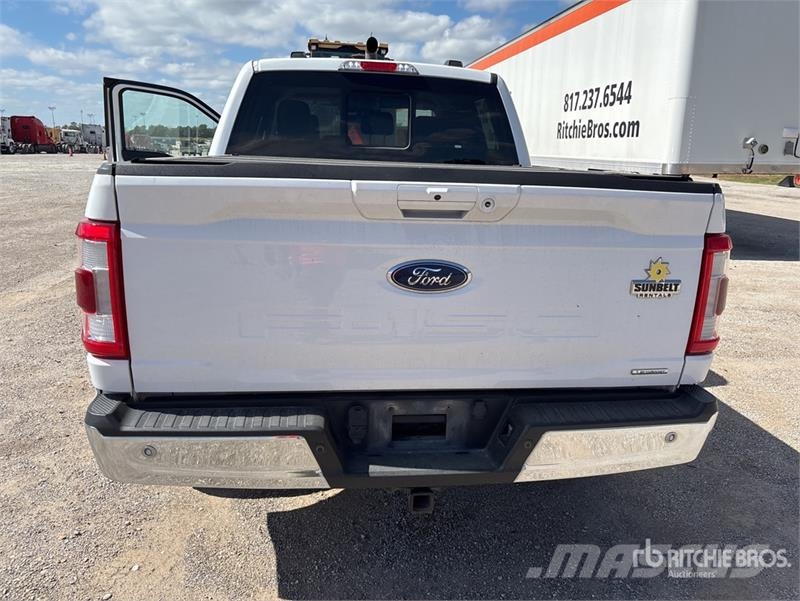 Ford F-150 4x4 Crew Cab Pickup Furgoni altro