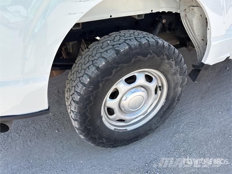Ford F-150 4x4 Crew Cab Pickup Other