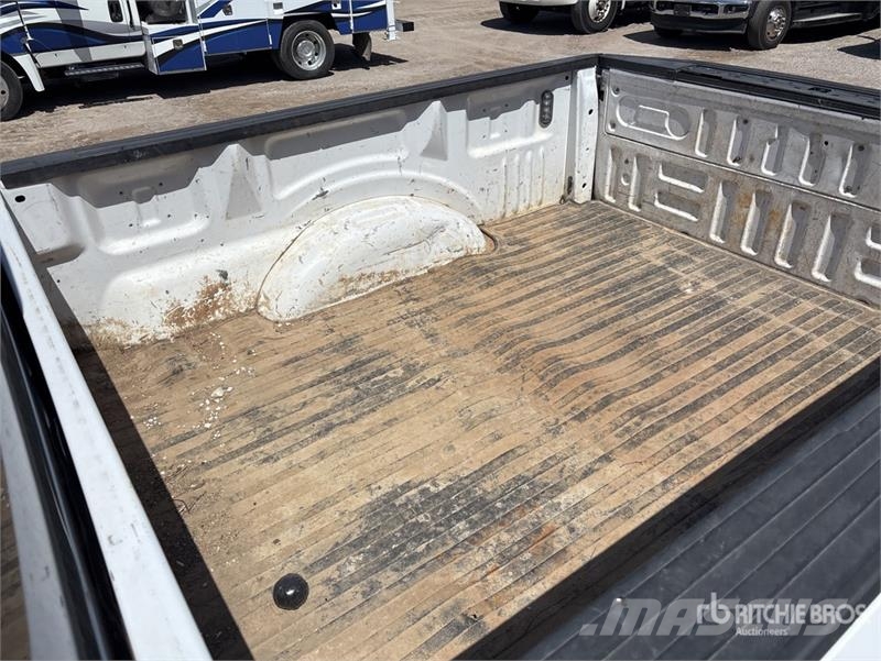 Ford F-150 4x4 Crew Cab Pickup Muu