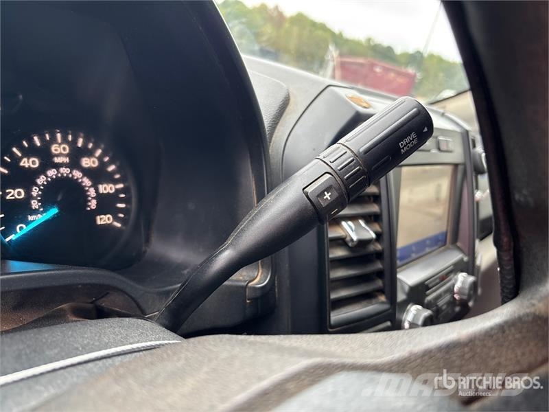 Ford F-150 4x4 Crew Cab Pickup Altele
