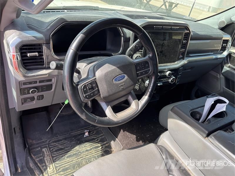 Ford F-150 4x4 Crew Cab Pickup Furgoni altro