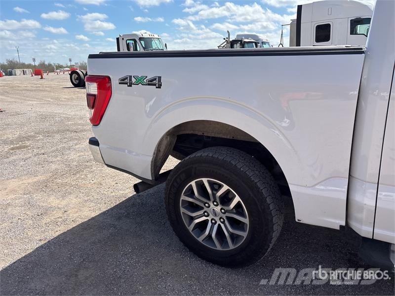 Ford F-150 4x4 Crew Cab Pickup Furgoni altro