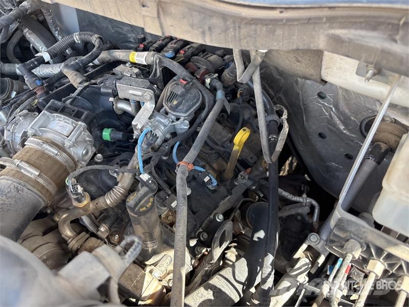 Ford F-150 4x4 Crew Cab Pickup Furgoni altro