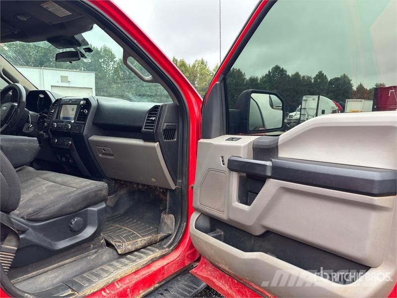 Ford F-150 4x4 Crew Cab Pickup Altele