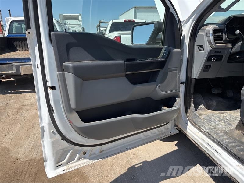 Ford F-150 4x4 Crew Cab Pickup Other