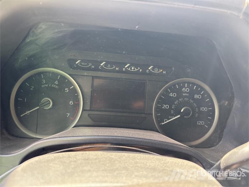 Ford F-150 4x4 Crew Cab Pickup Muu