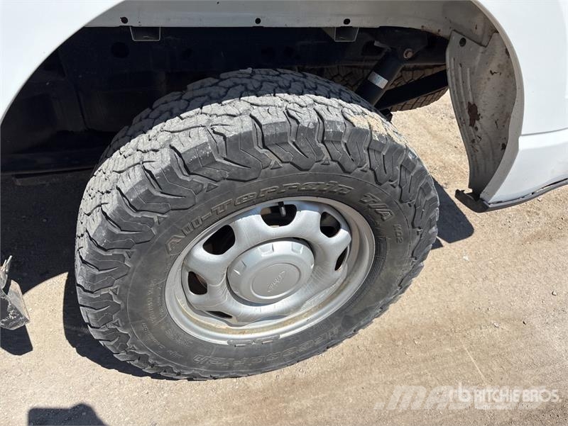 Ford F-150 4x4 Crew Cab Pickup Other