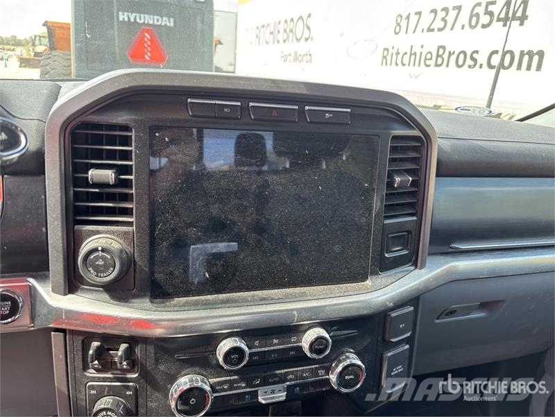 Ford F-150 4x4 Crew Cab Pickup Furgoni altro