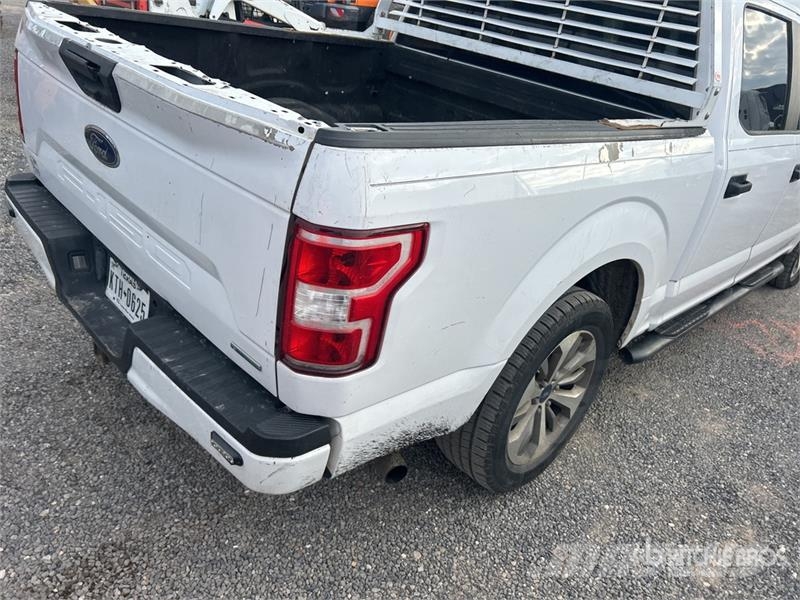 Ford F-150 4x4 Crew Cab Pickup 기타
