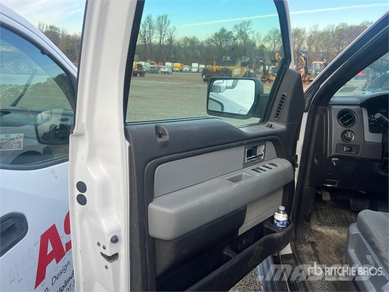 Ford F-150 4x4 Extended Cab Pickup Andere Transporter