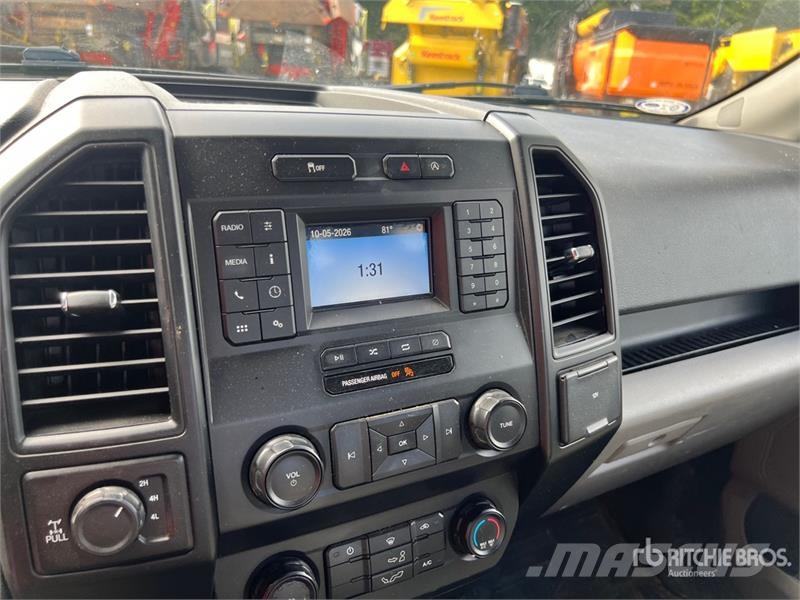 Ford F-150 4x4 Extended Cab Pickup Drugi