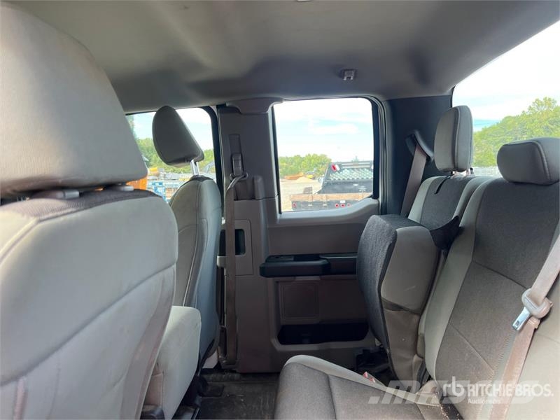 Ford F-150 4x4 Extended Cab Pickup Drugi