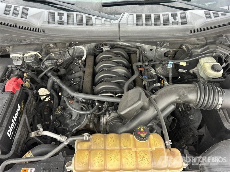 Ford F-150 4x4 Pickup Outro