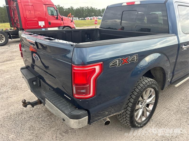 Ford F-150 4x4 Pickup Outro