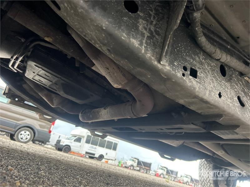 Ford F-150 4x4 Pickup Outro