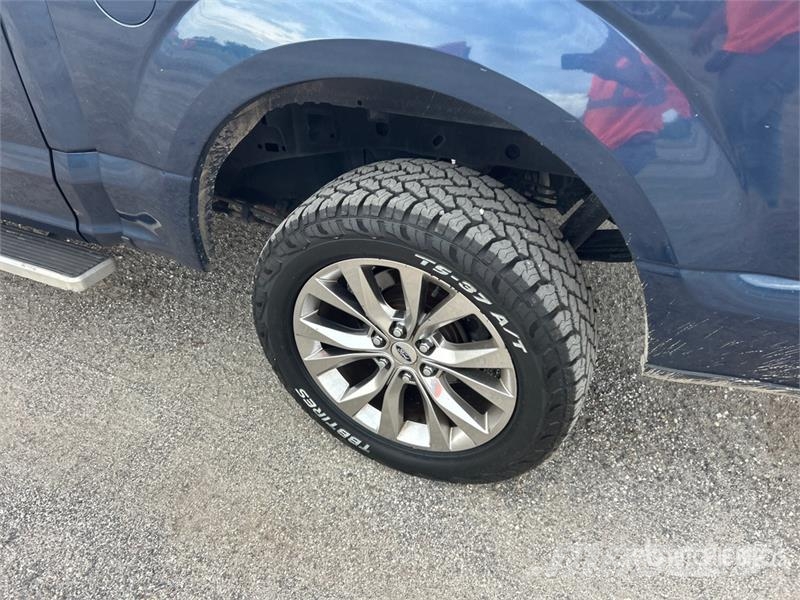 Ford F-150 4x4 Pickup Outro
