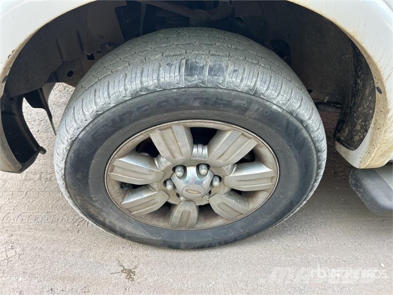 Ford F-150 Lariat 4x2 Crew Cab Pickup Andere Transporter