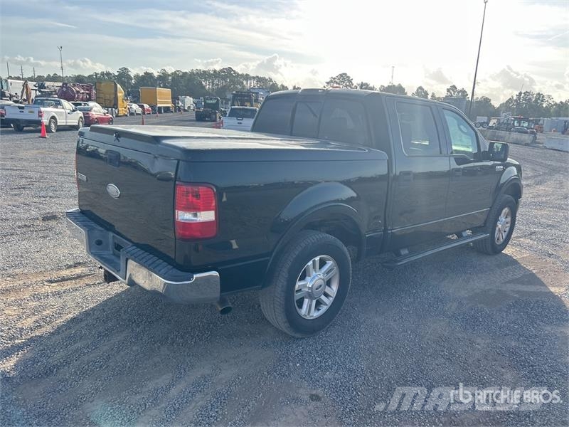 Ford F-150 Lariat 4x2 Crew Cab Pickup Otros