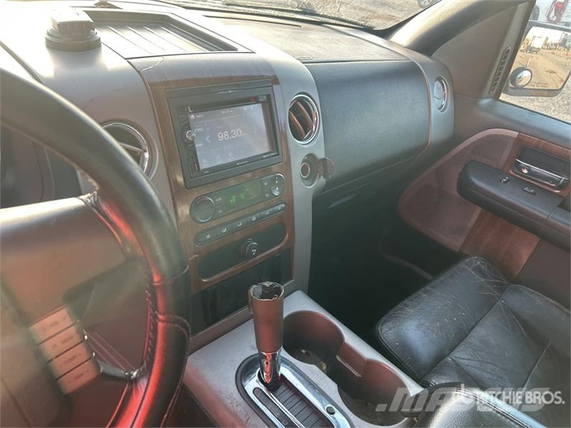 Ford F-150 Lariat 4x2 Crew Cab Pickup Otros