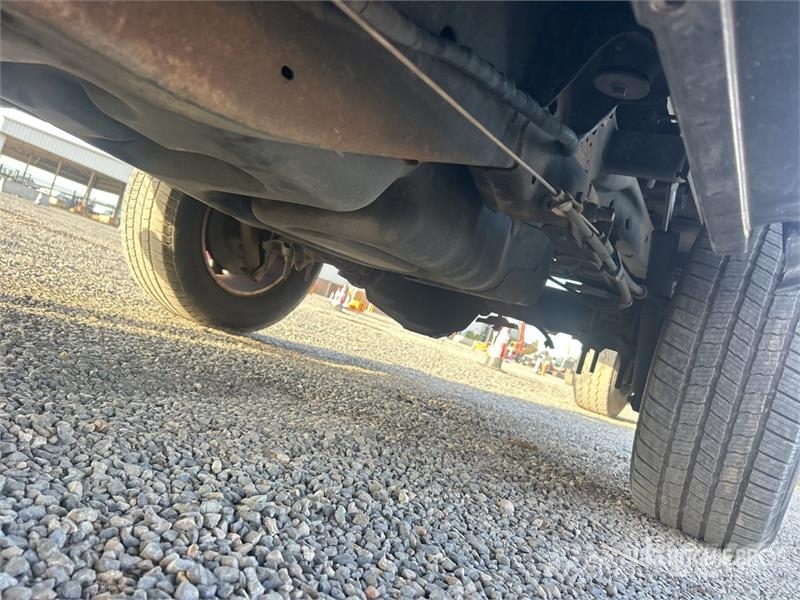 Ford F-150 Lariat 4x2 Crew Cab Pickup Otros