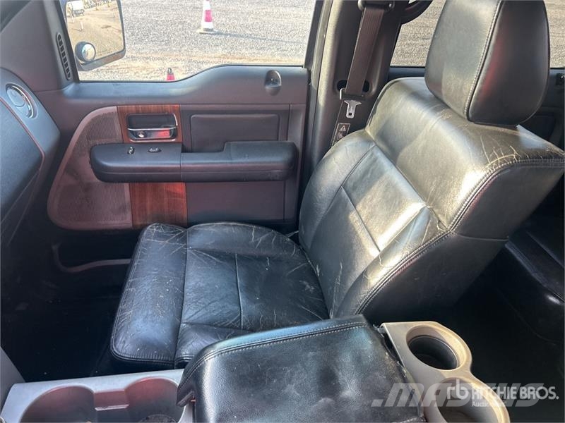 Ford F-150 Lariat 4x2 Crew Cab Pickup Otros