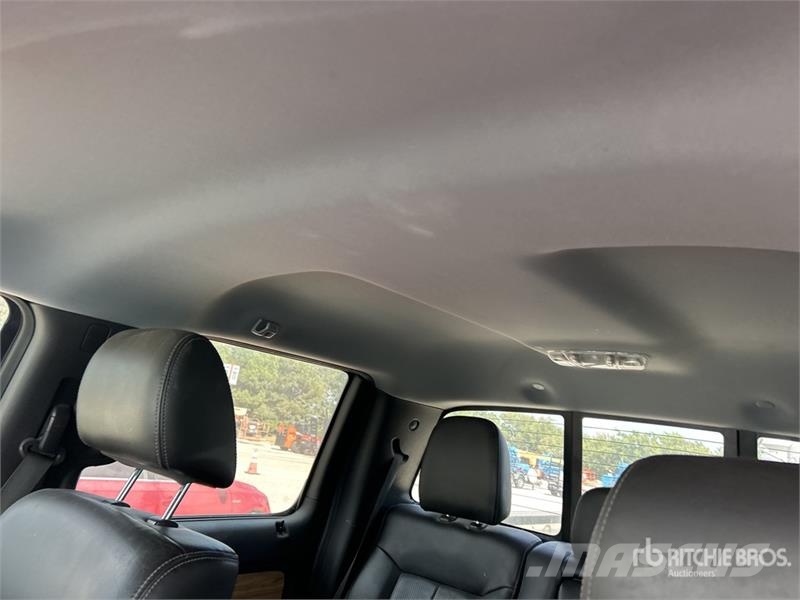 Ford F-150 Lariat 4x2 Crew Cab Pickup Andere Transporter