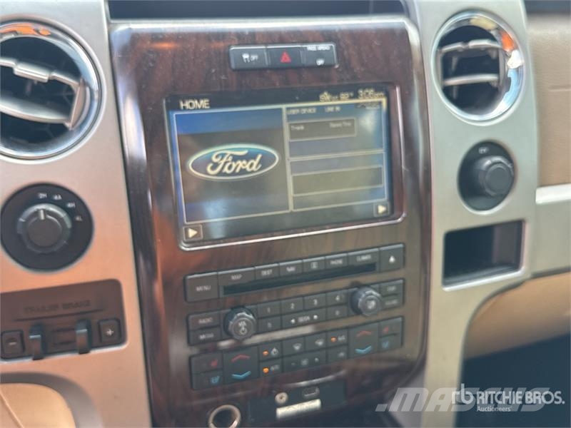 Ford F-150 Lariat 4x4 Crew Cab Pickup Övriga bilar