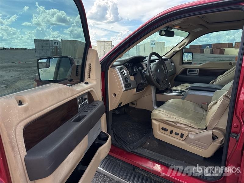 Ford F-150 Lariat 4x4 Crew Cab Pickup Övriga bilar