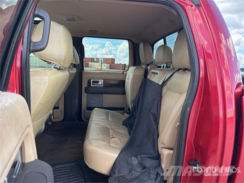 Ford F-150 Lariat 4x4 Crew Cab Pickup Övriga bilar