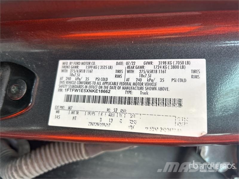 Ford F-150 Lariat 4x4 Crew Cab Pickup 其他