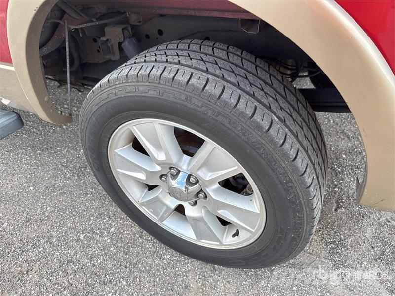 Ford F-150 Lariat 4x4 Crew Cab Pickup Övriga bilar