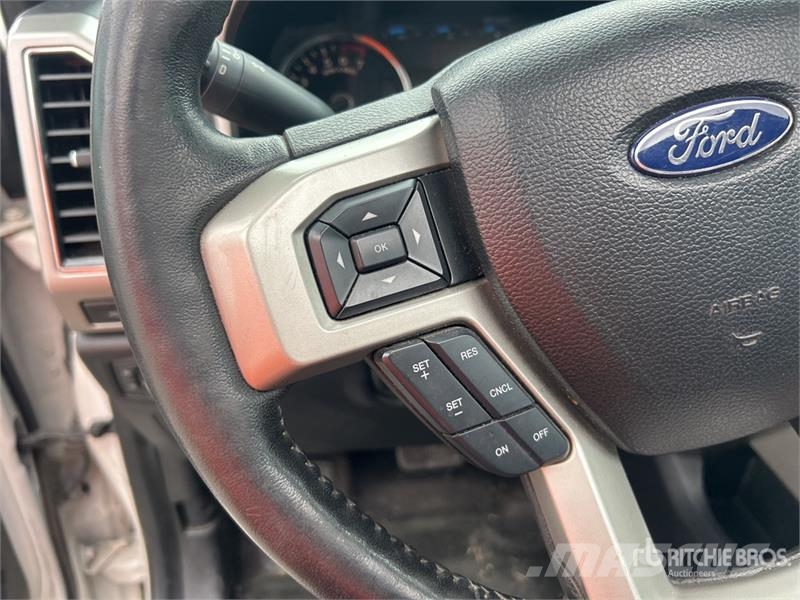 Ford F-150 Lariat 4x4 Crew Cab Pickup Drugi