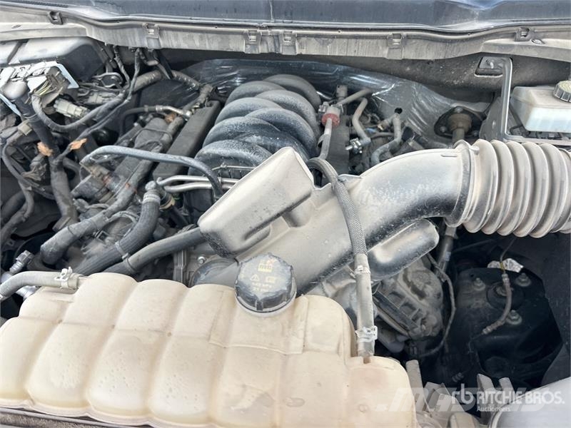 Ford F-150 Lariat 4x4 Crew Cab Pickup 其他