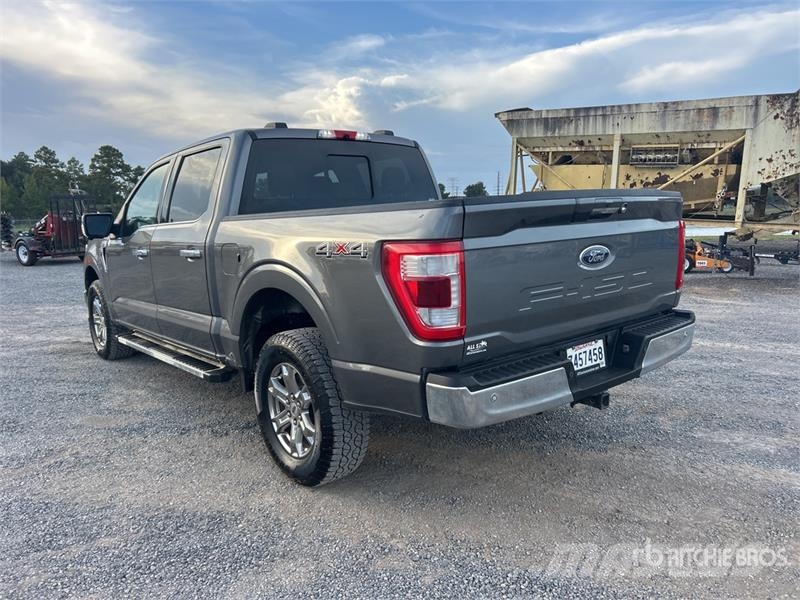 Ford F-150 Lariat 4x4 Crew Cab Pickup 其他