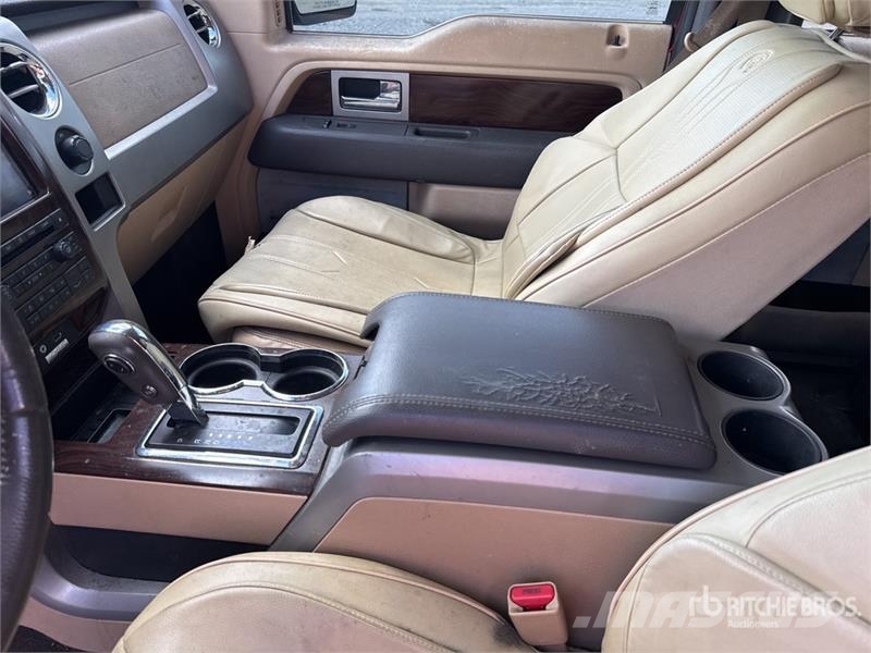 Ford F-150 Lariat 4x4 Crew Cab Pickup Övriga bilar
